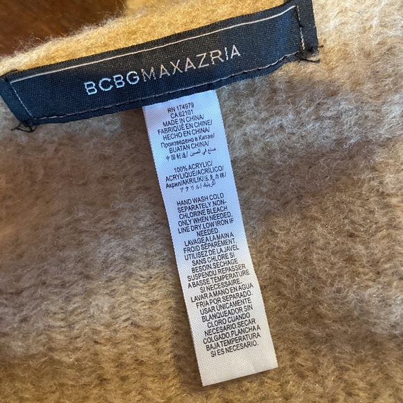 BCBGMAXAZRIA Camel Oversized Braided Fringe Scarf - Picture 4 of 4